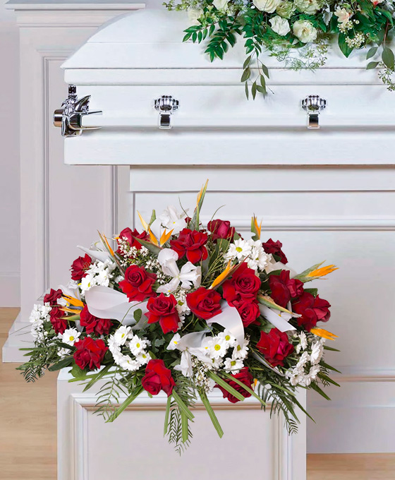 Centro Funerarios de Flores Rojas y Blancas en Hospitalet Envío Urgente, Floristería Tanatorio Hospitalet de Llobregat