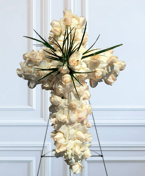 Cruz Funeraria de Rosas Blancas para Tanatorios en Hospitalet, Flores Difunto en Llobregat